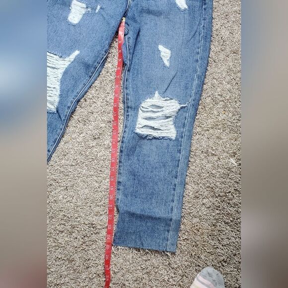 Just Black Distressed Jeans - Picture 6 of 11